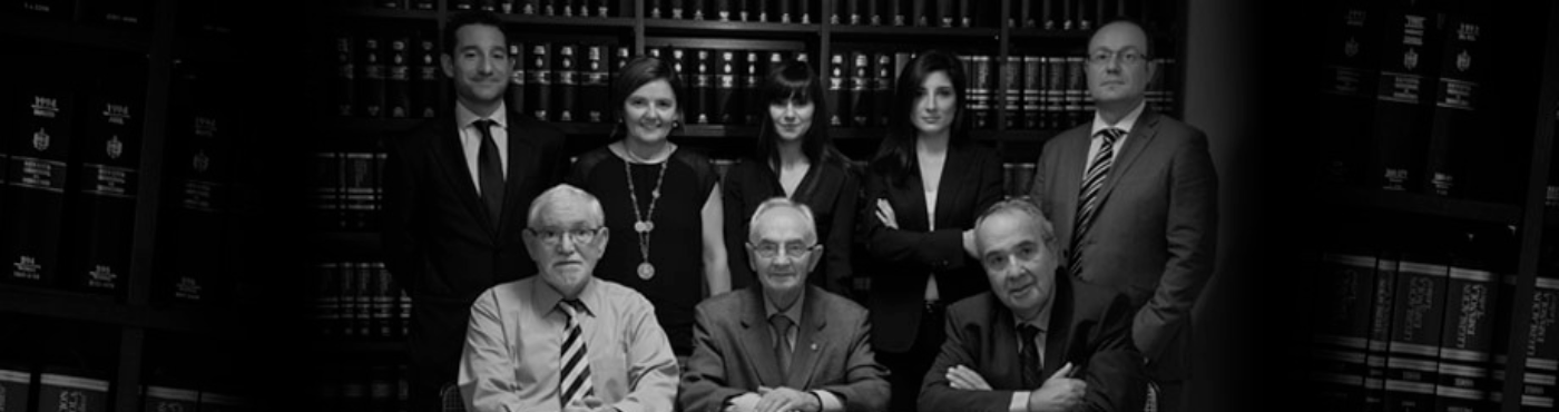Despacho con los 7 abogados del bufete de Viejo Cendón Carballo Abogados